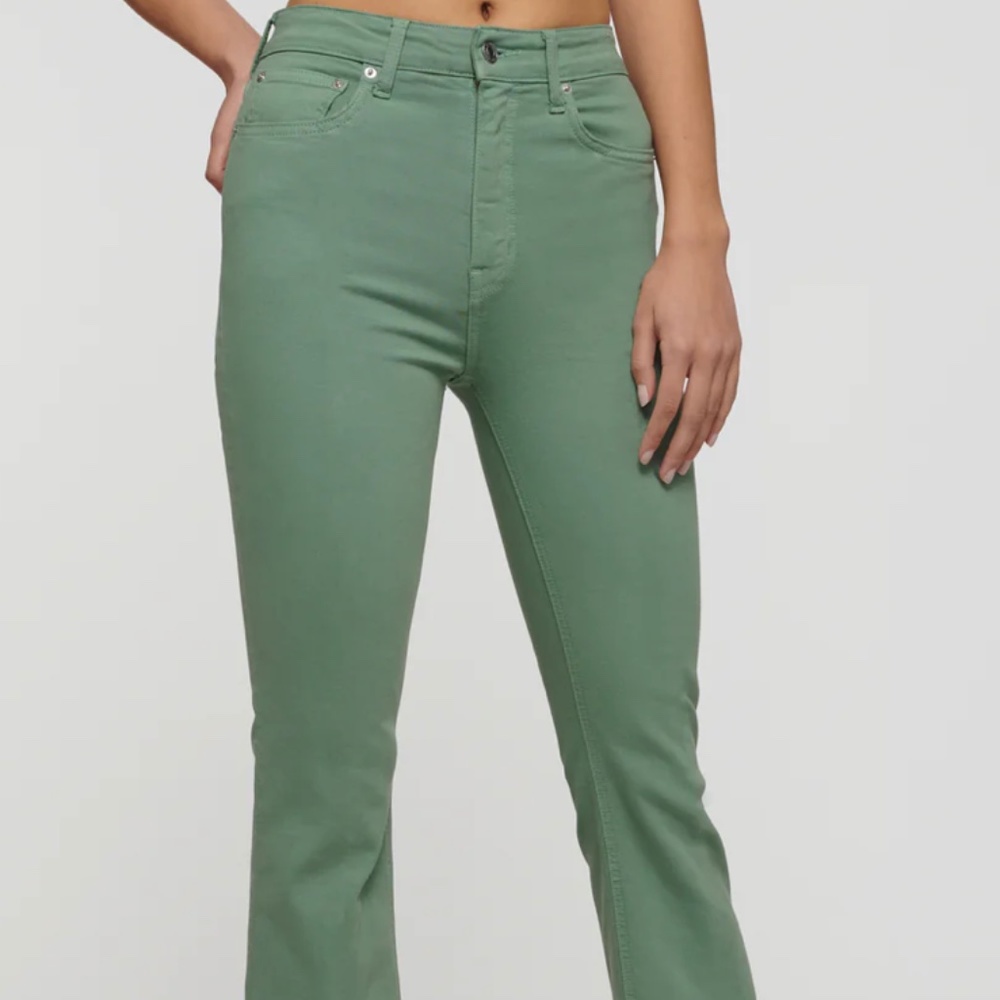 MIRA FRONT SLIT CROP FLARE JEANS